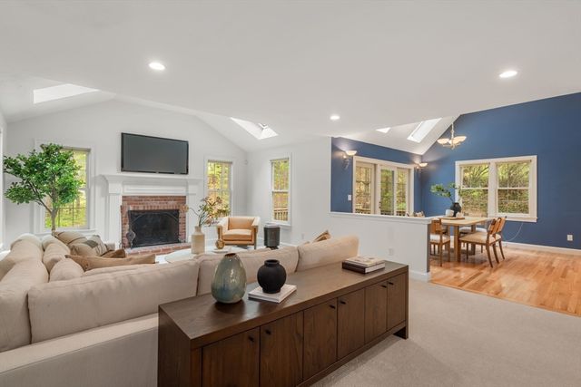 11 Green Way, Wayland, MA 01778