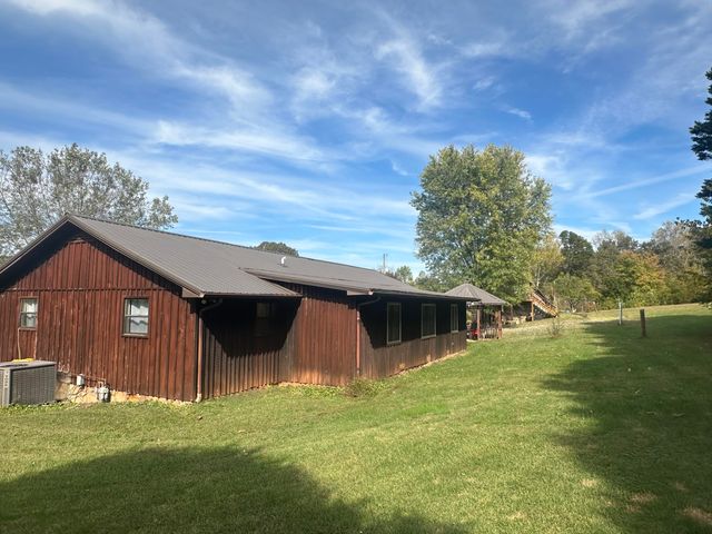 1323 Englewood Rd Old Road, Athens, TN 37303