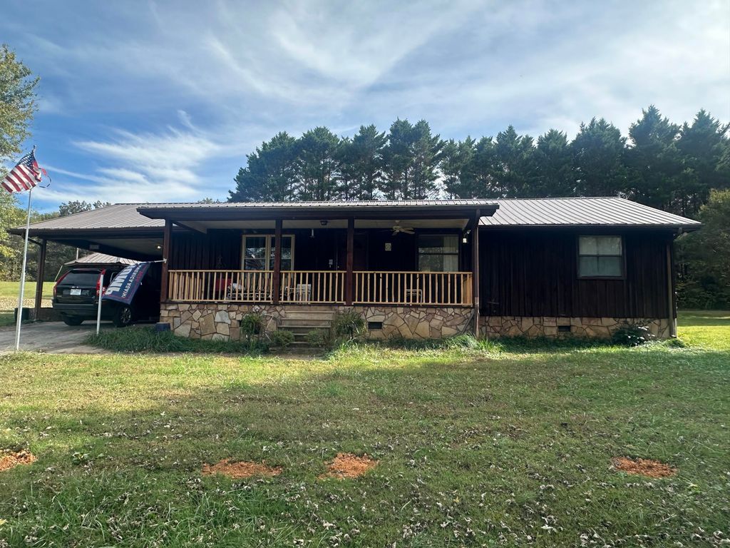 1323 Englewood Rd Old Road, Athens, TN 37303