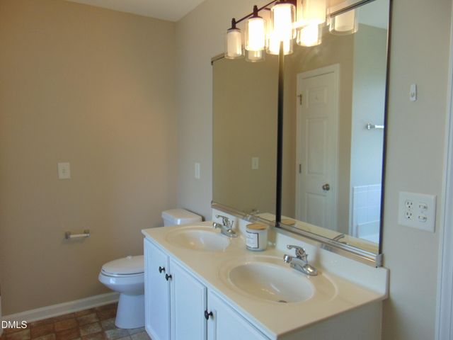 11711 Coppergate Drive 111, Raleigh, NC 27614