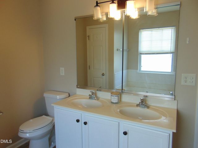11711 Coppergate Drive 111, Raleigh, NC 27614