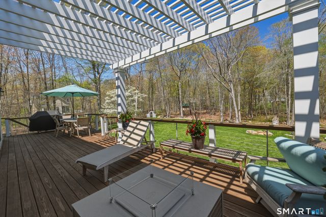 7 Timber Lane, Guilford, CT 06437