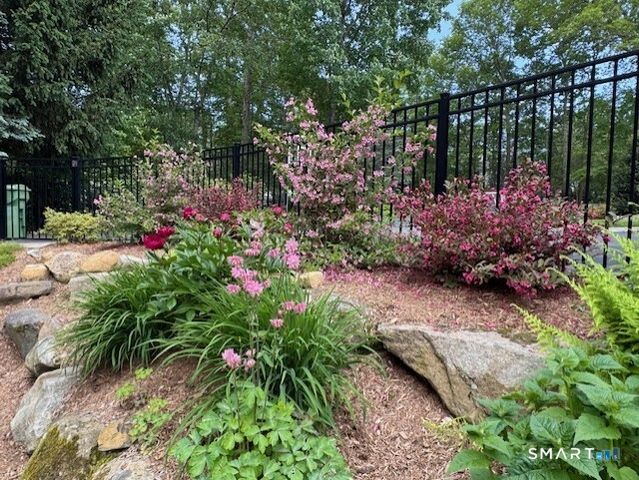 7 Timber Lane, Guilford, CT 06437