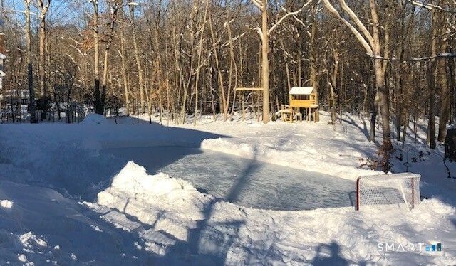 7 Timber Lane, Guilford, CT 06437