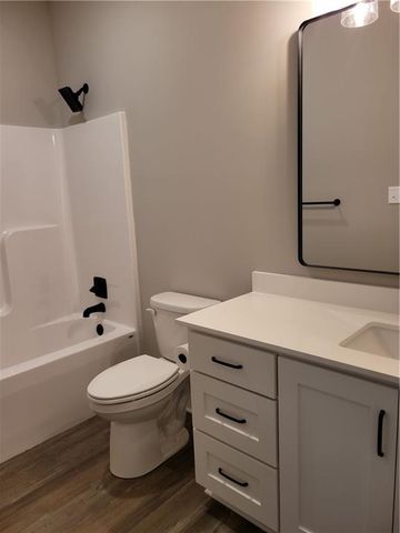 1715 S Hardy Avenue, Independence, MO 64052