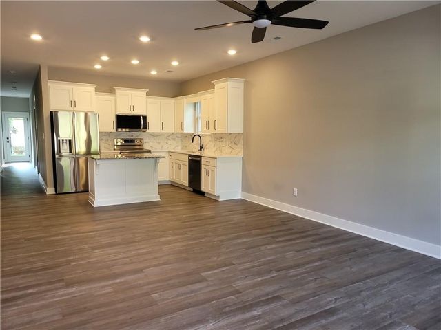 1715 S Hardy Avenue, Independence, MO 64052