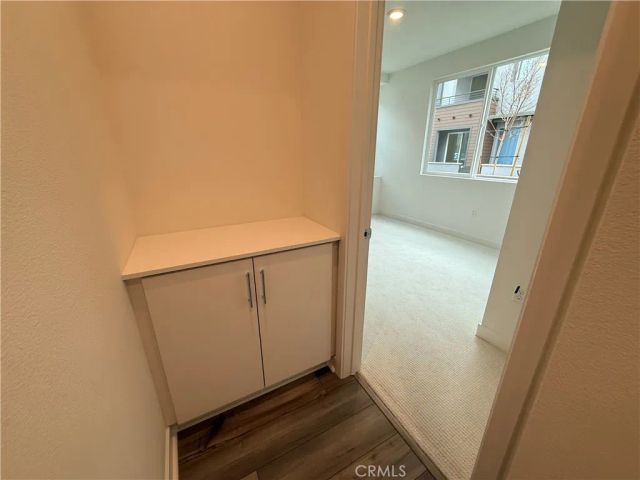 693 S Lyon Street, Santa Ana, CA 92705