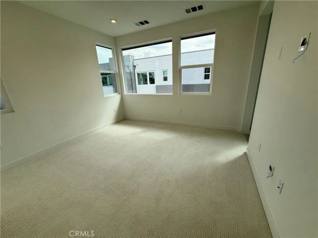 693 S Lyon Street, Santa Ana, CA 92705