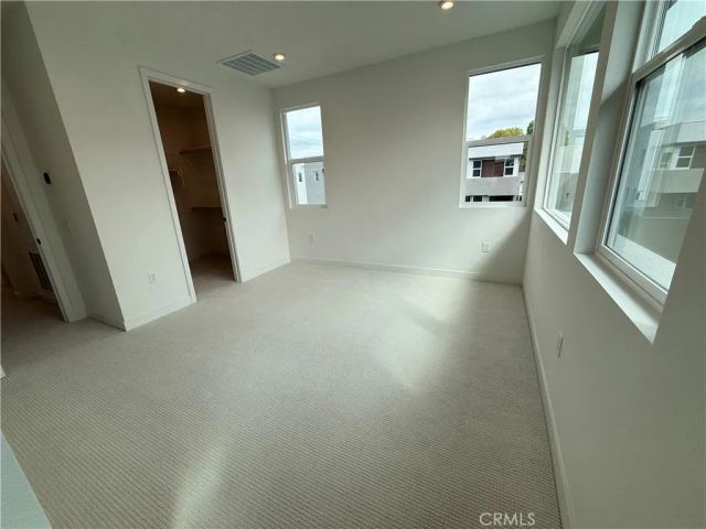 693 S Lyon Street, Santa Ana, CA 92705