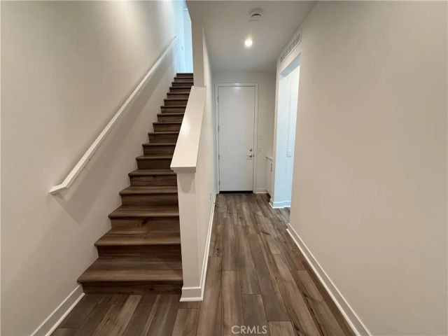693 S Lyon Street, Santa Ana, CA 92705