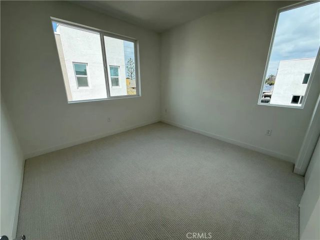 693 S Lyon Street, Santa Ana, CA 92705
