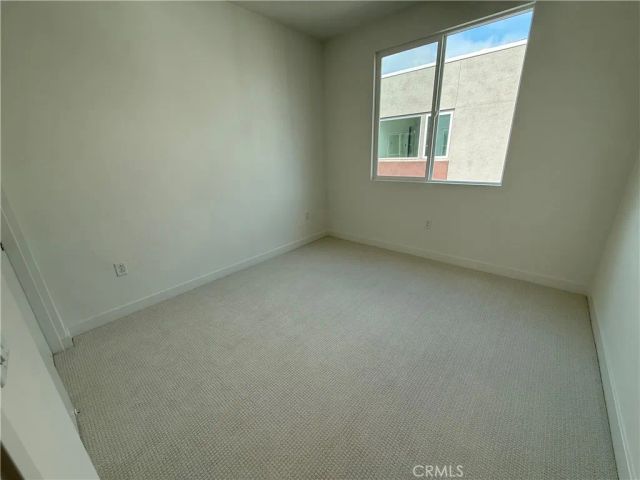 693 S Lyon Street, Santa Ana, CA 92705