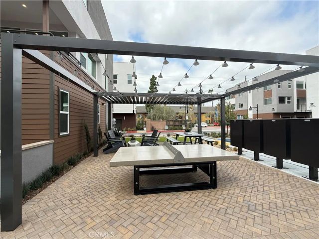693 S Lyon Street, Santa Ana, CA 92705