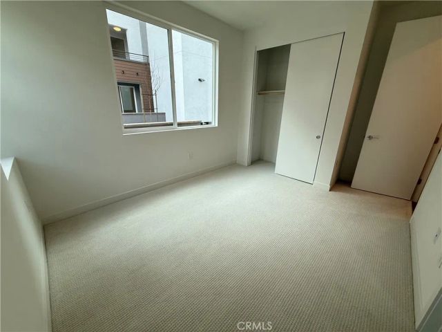 693 S Lyon Street, Santa Ana, CA 92705