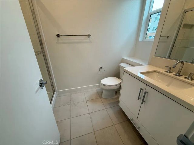 693 S Lyon Street, Santa Ana, CA 92705