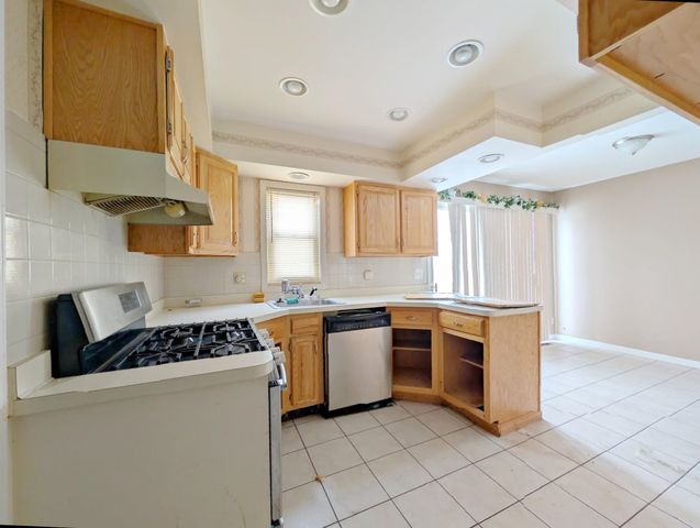 3320 Pencombe Place, Flint, MI 48504