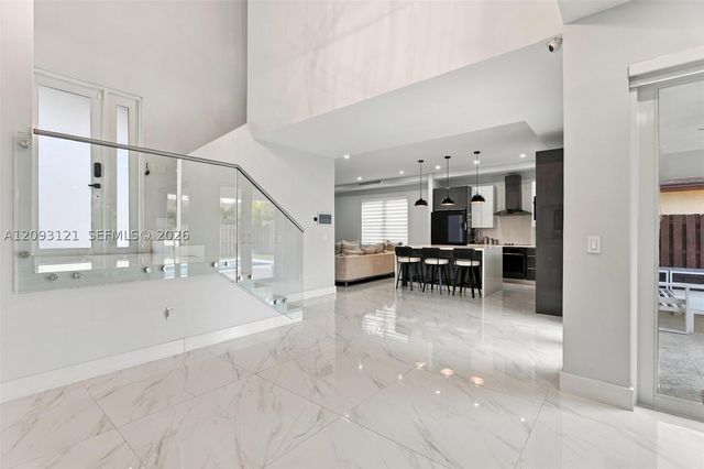 5428 SW 152nd Place Cir, Miami, FL 33185