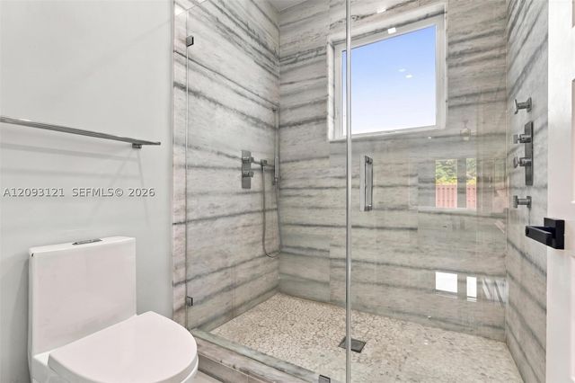 5428 SW 152nd Place Cir, Miami, FL 33185