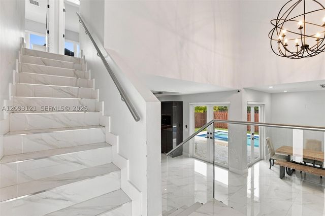 5428 SW 152nd Place Cir, Miami, FL 33185