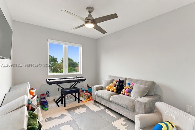 5428 SW 152nd Place Cir, Miami, FL 33185