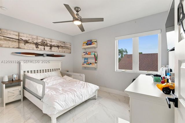 5428 SW 152nd Place Cir, Miami, FL 33185