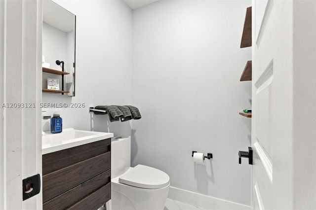 5428 SW 152nd Place Cir, Miami, FL 33185
