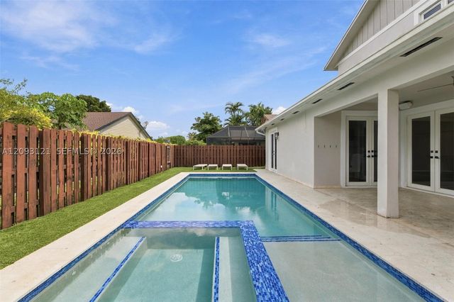 5428 SW 152nd Place Cir, Miami, FL 33185