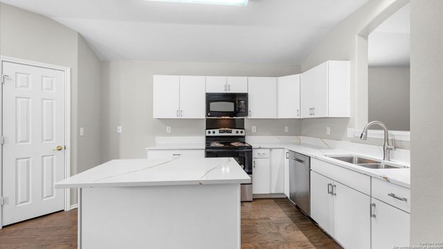 929 Darion, New Braunfels, TX 78130