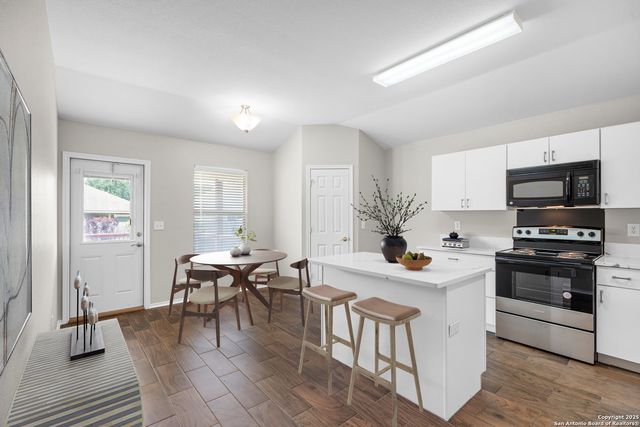 929 Darion, New Braunfels, TX 78130