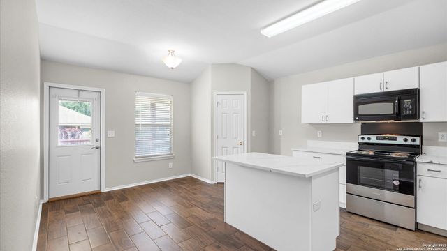 929 Darion, New Braunfels, TX 78130