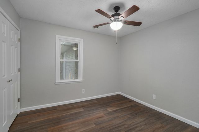 2911 W Latoka Street, Springfield, MO 65807