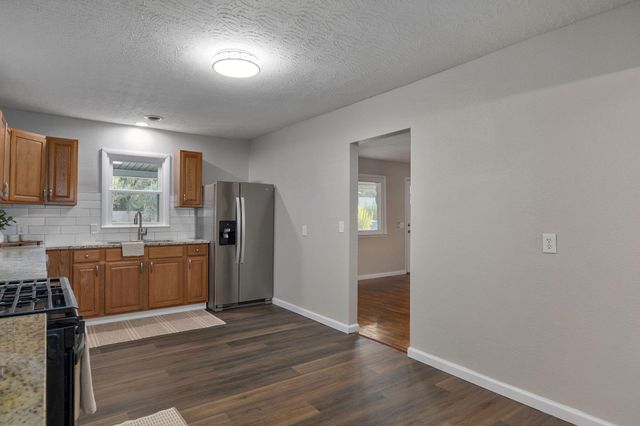 2911 W Latoka Street, Springfield, MO 65807