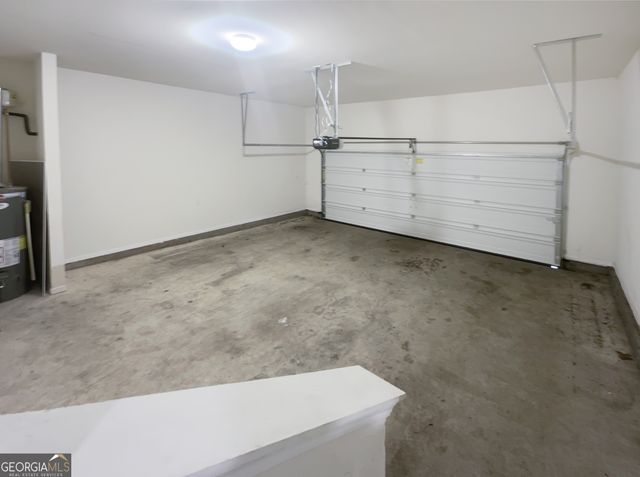 440 Huntleigh Shores Lane, Dallas, GA 30132