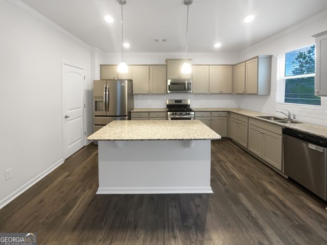 440 Huntleigh Shores Lane, Dallas, GA 30132