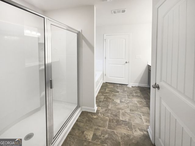 440 Huntleigh Shores Lane, Dallas, GA 30132