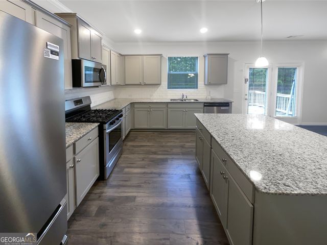 440 Huntleigh Shores Lane, Dallas, GA 30132