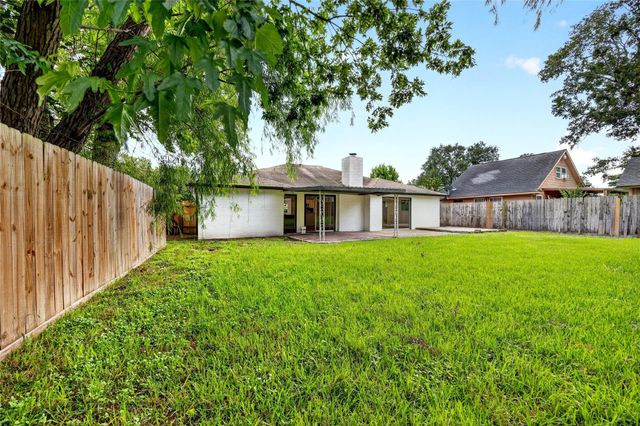 11602 Brookledge Drive, Houston, TX 77099
