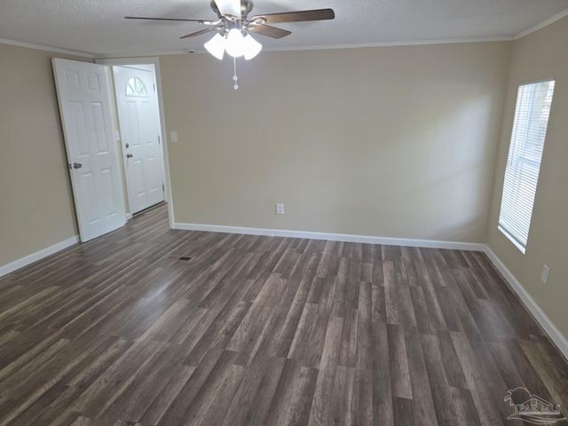 5316 Yancy Dr, Pace, FL 32571