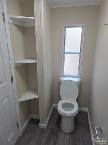 5316 Yancy Dr, Pace, FL 32571