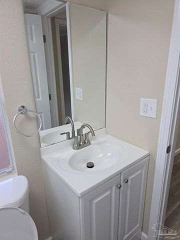 5316 Yancy Dr, Pace, FL 32571