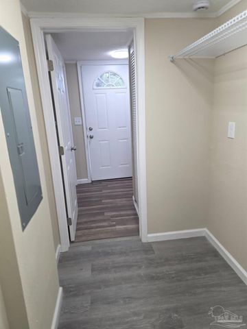 5316 Yancy Dr, Pace, FL 32571