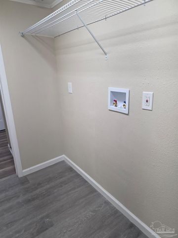 5316 Yancy Dr, Pace, FL 32571