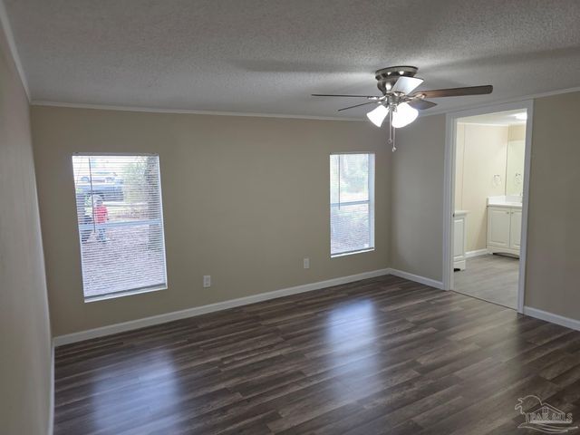 5316 Yancy Dr, Pace, FL 32571