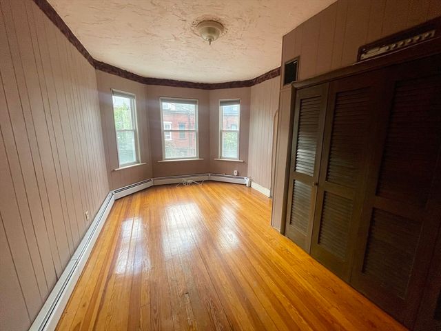 136 Saratoga St 2, Boston, MA 02128