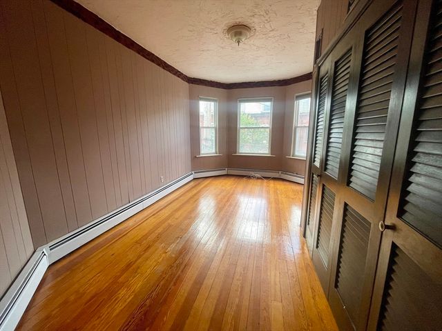 136 Saratoga St 2, Boston, MA 02128