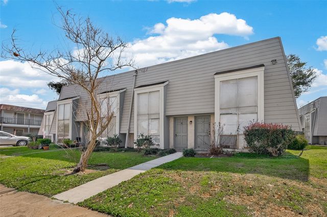 5929 Queensloch Drive 118, Houston, TX 77096