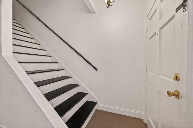 5929 Queensloch Drive 118, Houston, TX 77096