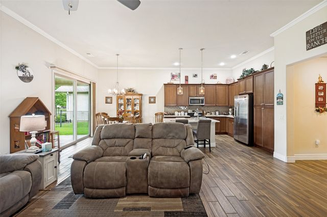 9904 Orangewood Trail, Denton, TX 76207