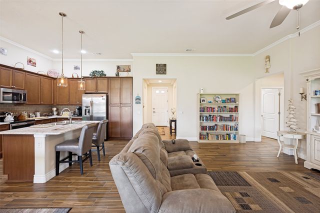 9904 Orangewood Trail, Denton, TX 76207
