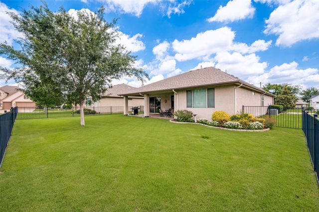 9904 Orangewood Trail, Denton, TX 76207